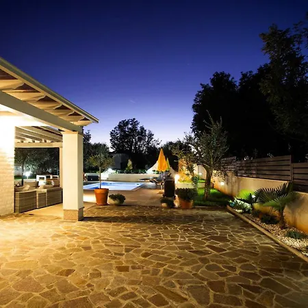 Lobos Holiday home Porec